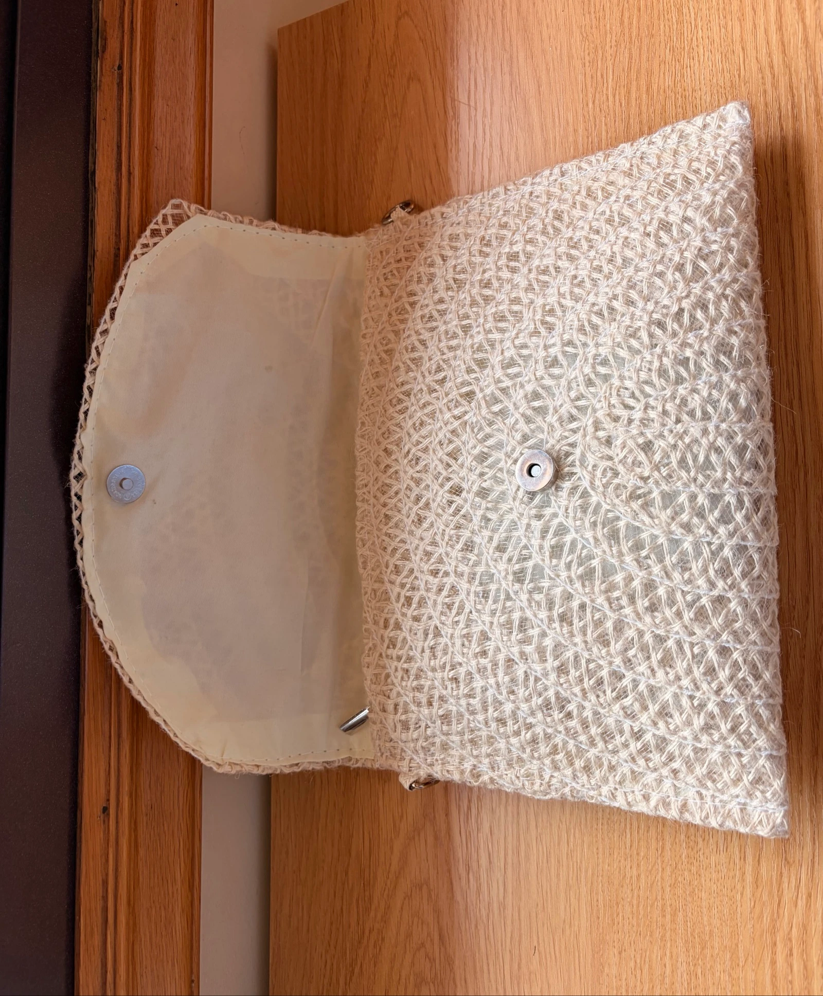 Bolsa estilo boho com detalhe chamativo de folha – photo 3